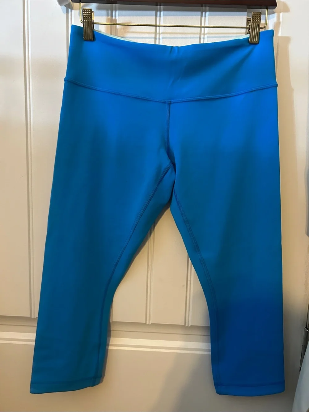 lululemon athletica Teal Blue Cropped Leggings